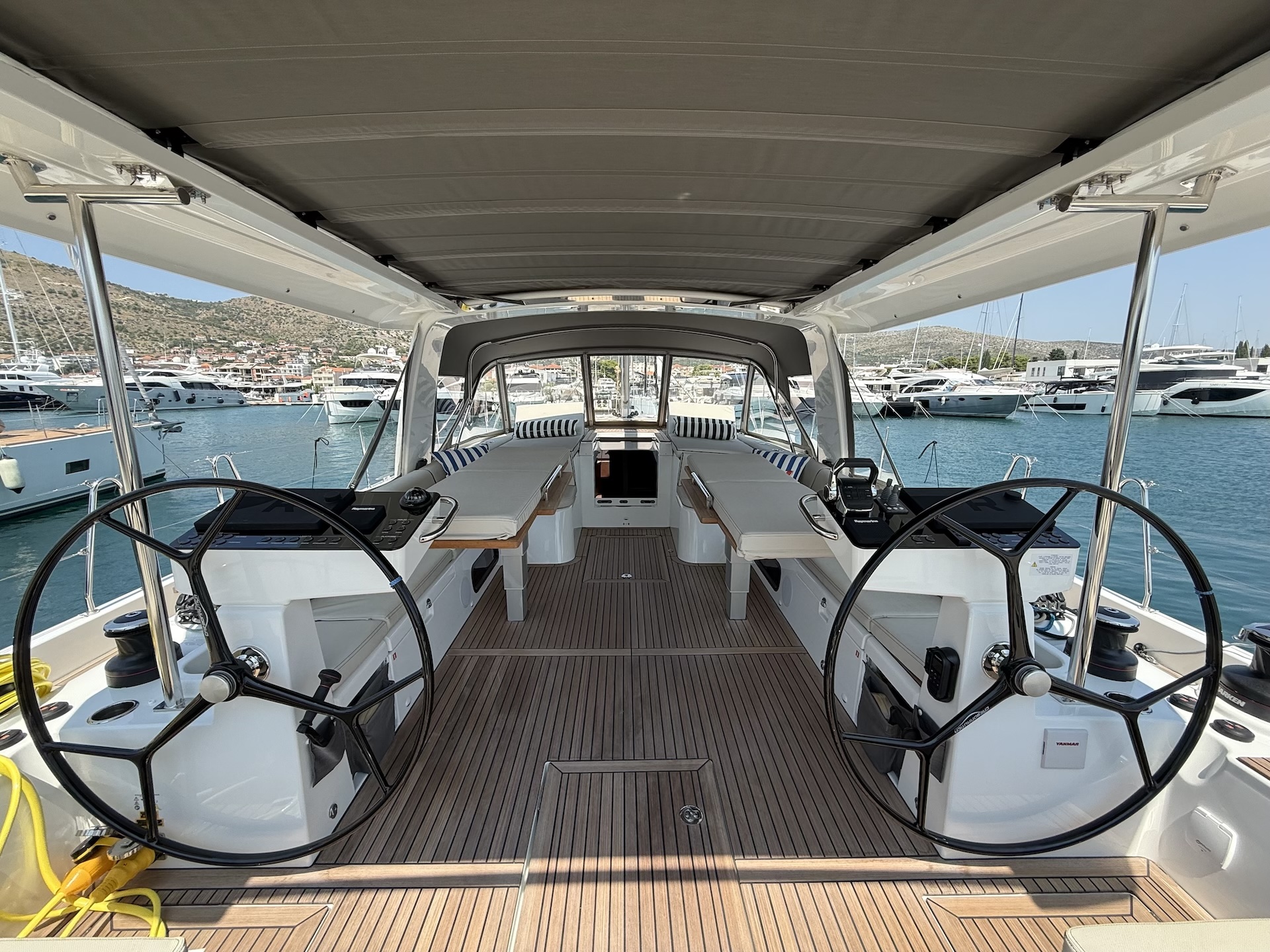 Oceanis 60 - 3 + 1 cab. — photo 4