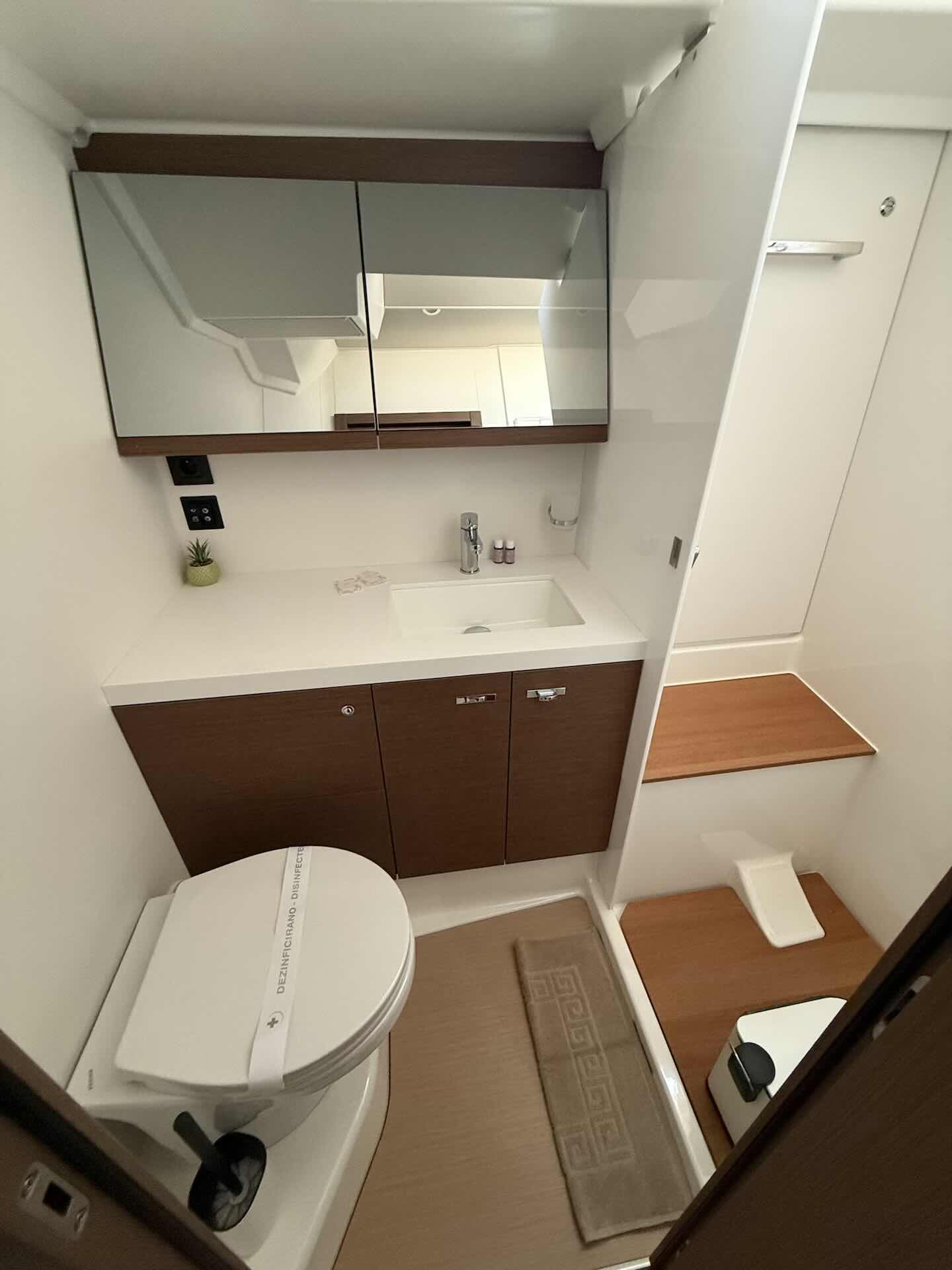Oceanis 60 - 3 + 1 cab. — photo 17