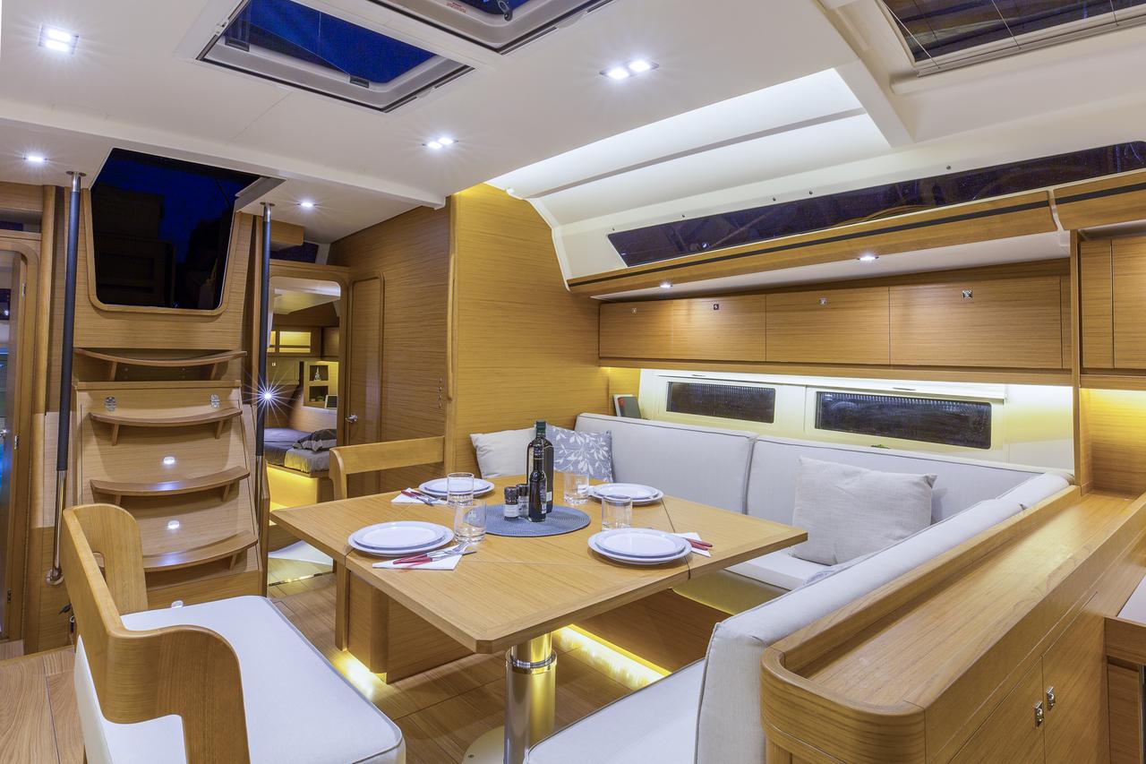 Dufour 520 GL — photo 21