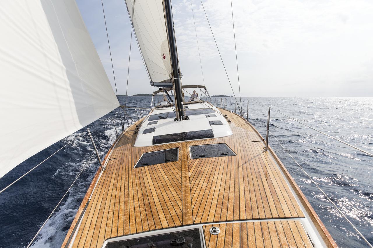 Dufour 520 GL — photo 8