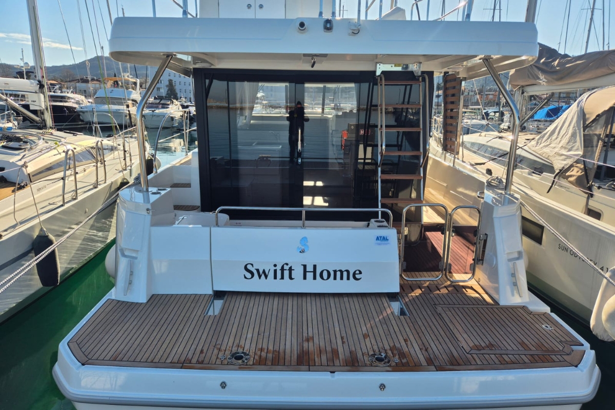 Swift Trawler 41 — photo 1