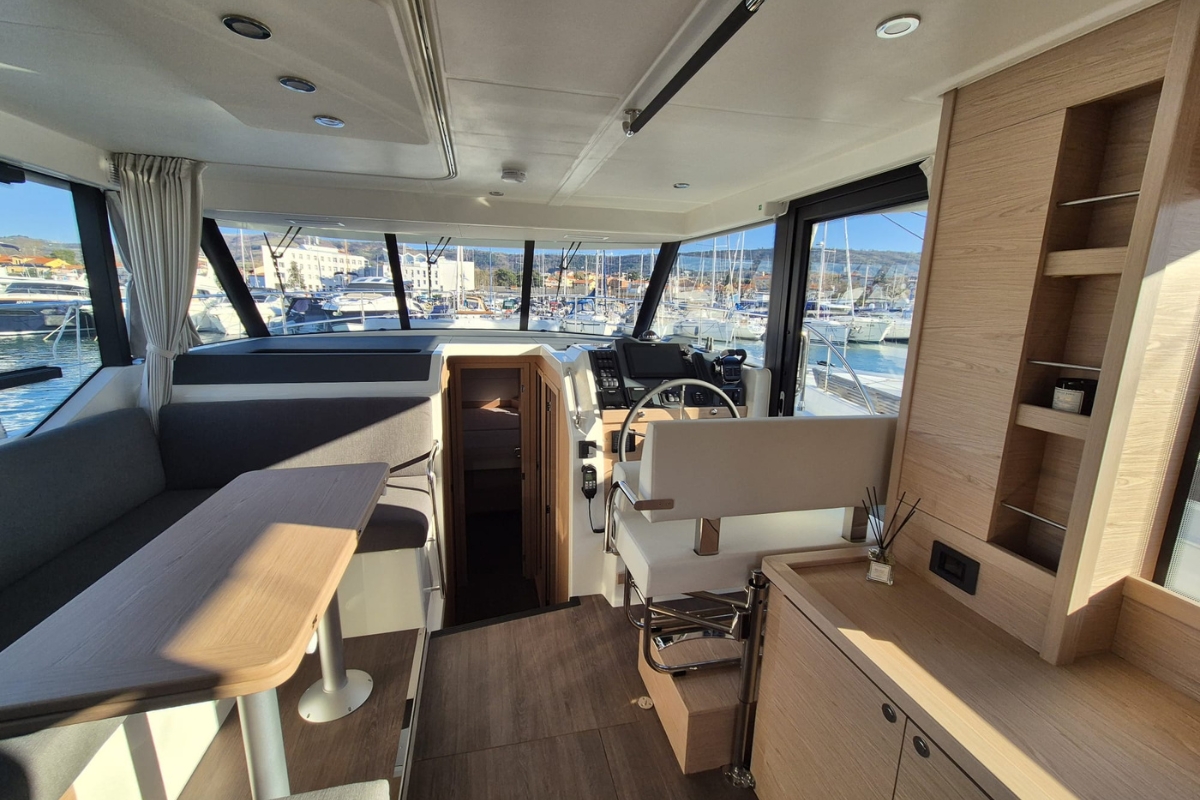 Swift Trawler 41 — photo 8