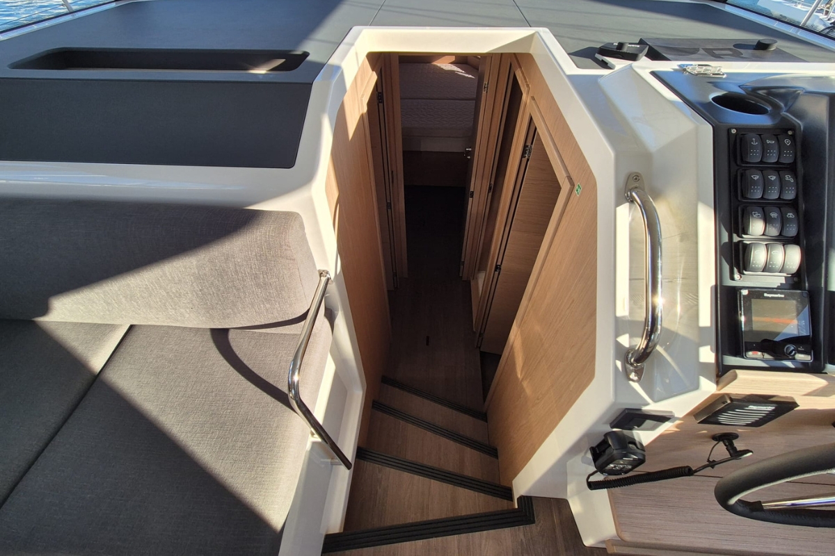 Swift Trawler 41 — photo 11