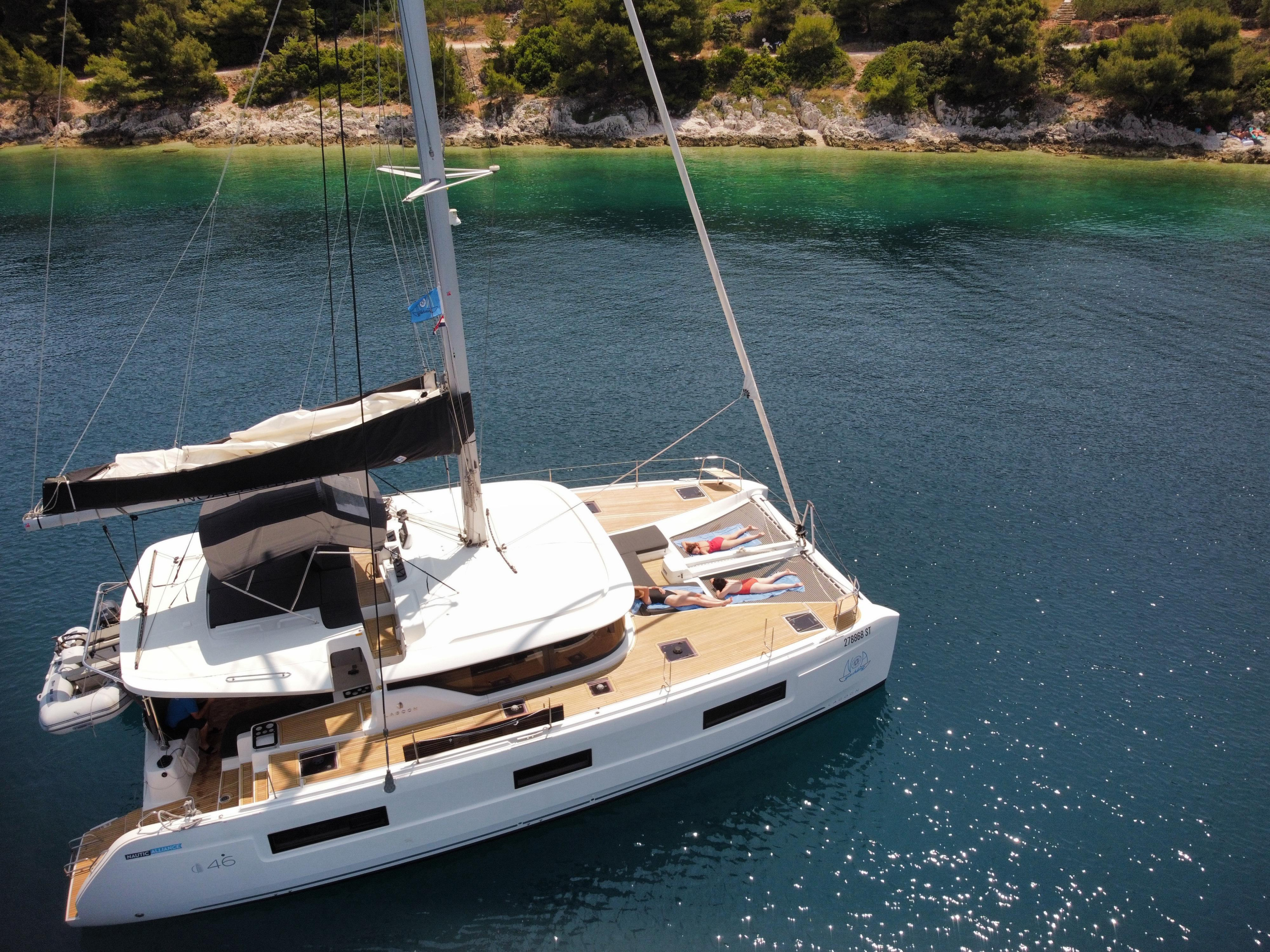 Lagoon 46 OW - 3 + 2 cab. — photo 4
