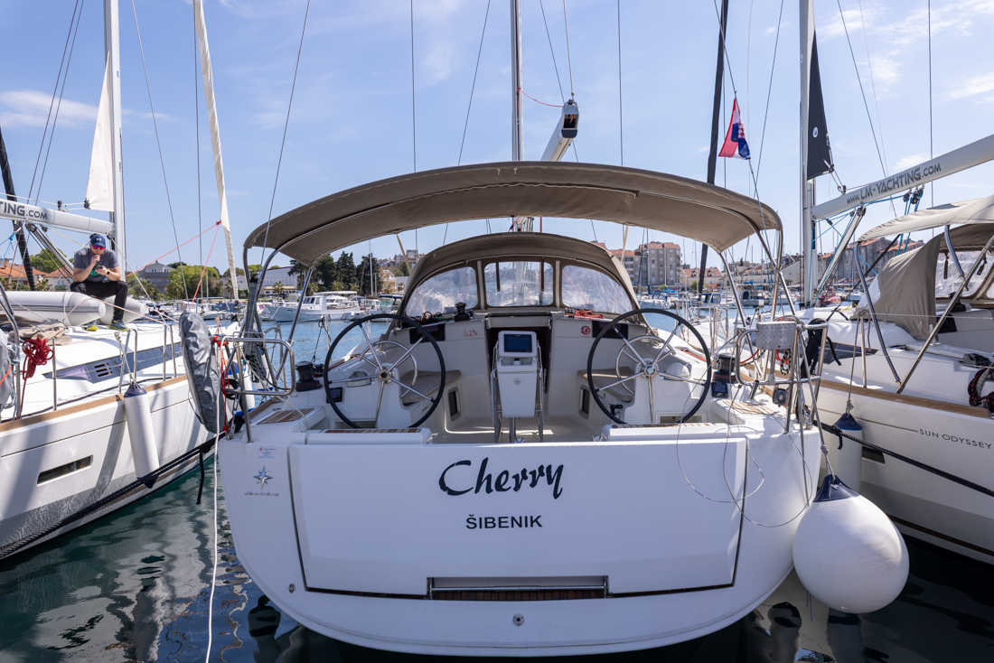 Sun Odyssey 449 — photo 3