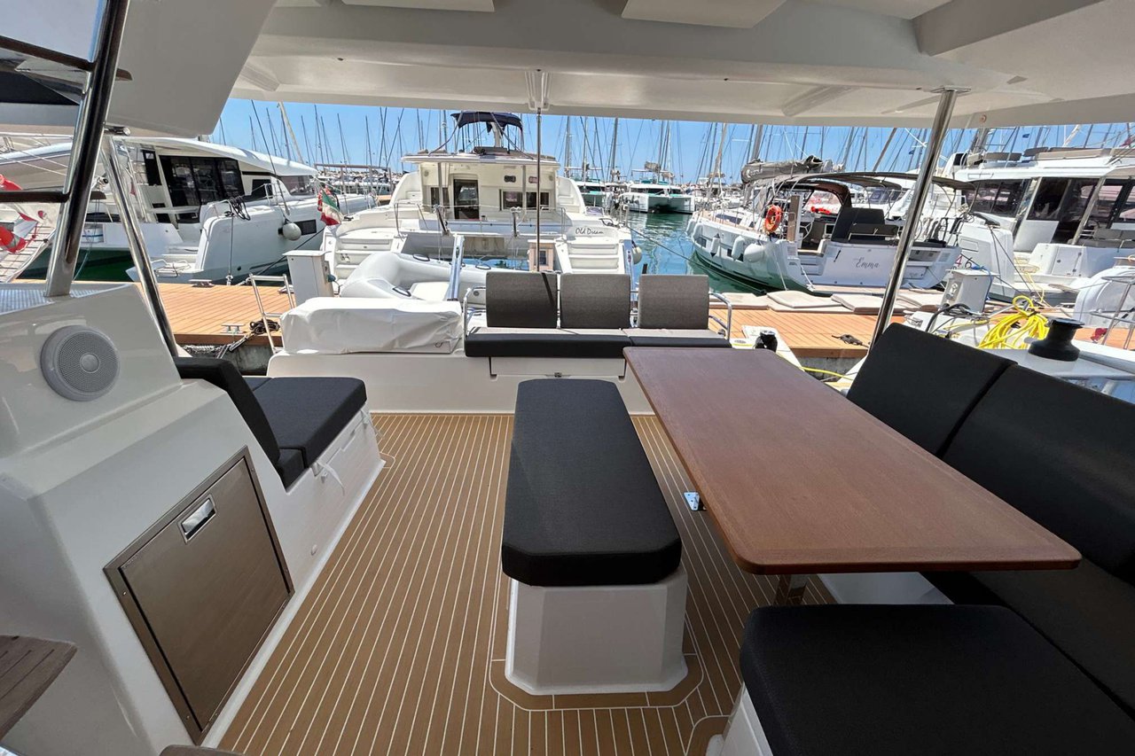 Fountaine Pajot Astrea 42 - 4 + 1 cab. — photo 21