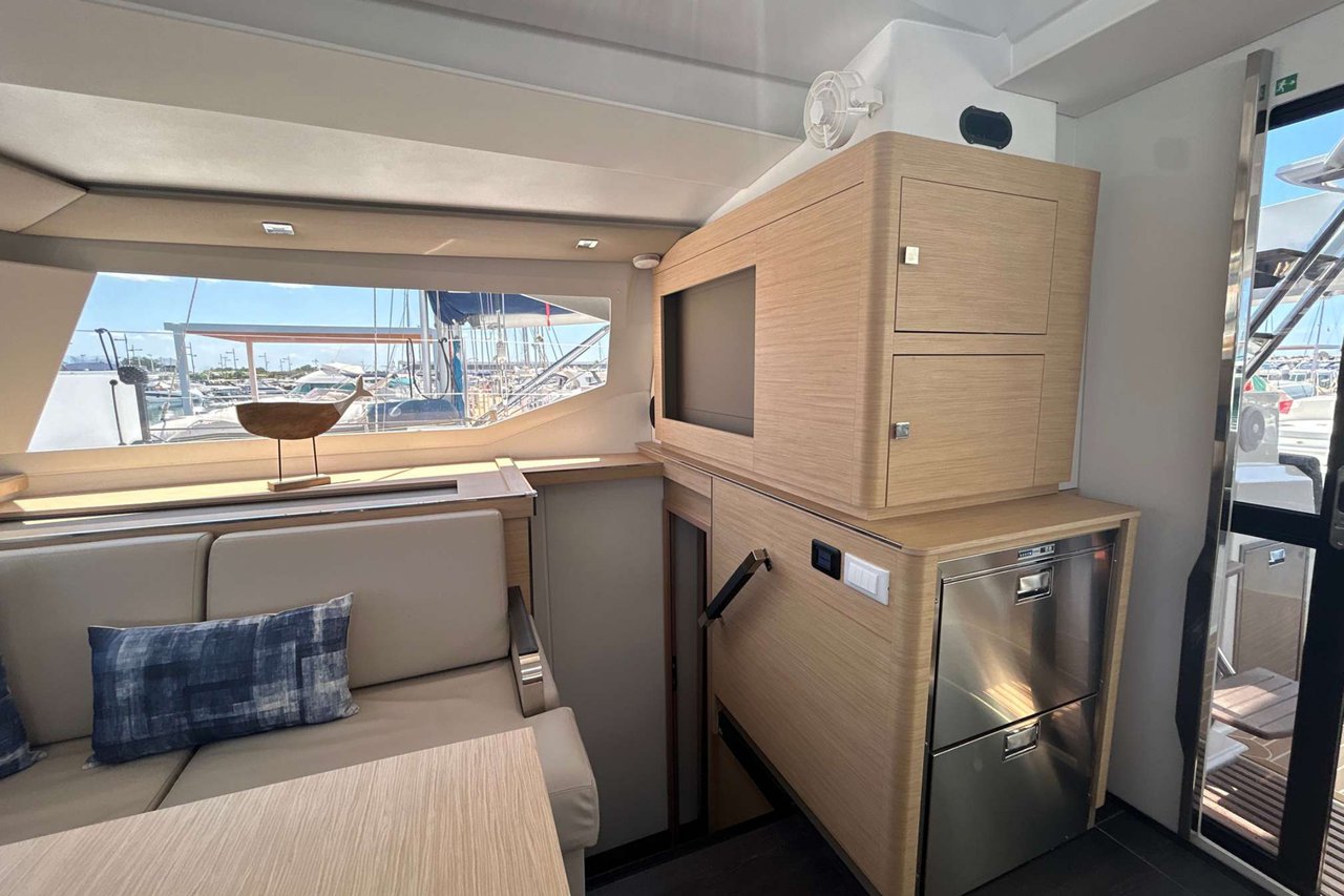 Fountaine Pajot Astrea 42 - 4 + 1 cab. — photo 24