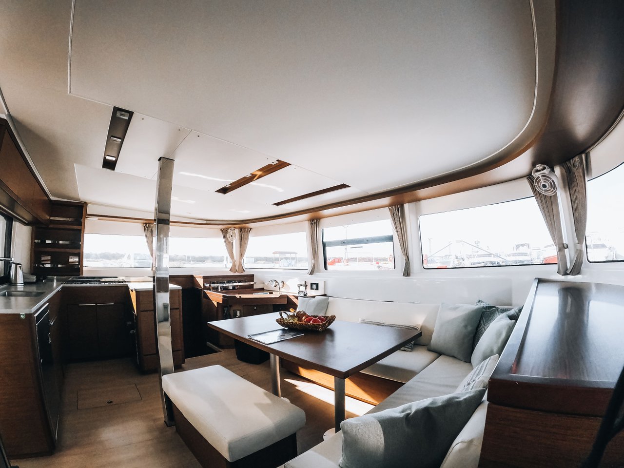 Lagoon 46 - 4 + 1 cab. — photo 12