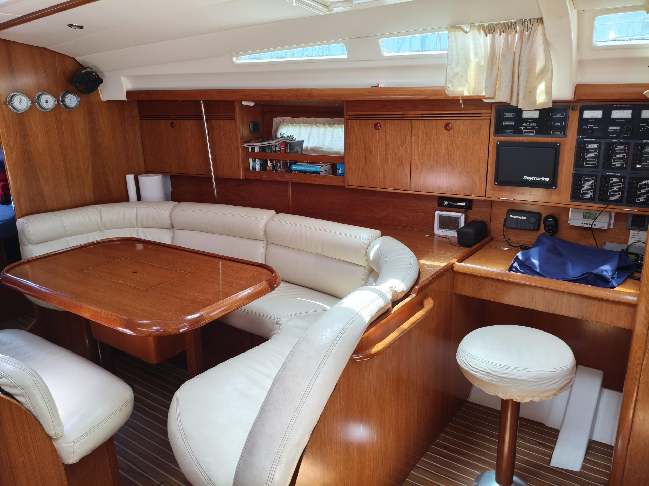 Sun Odyssey 45 — photo 6