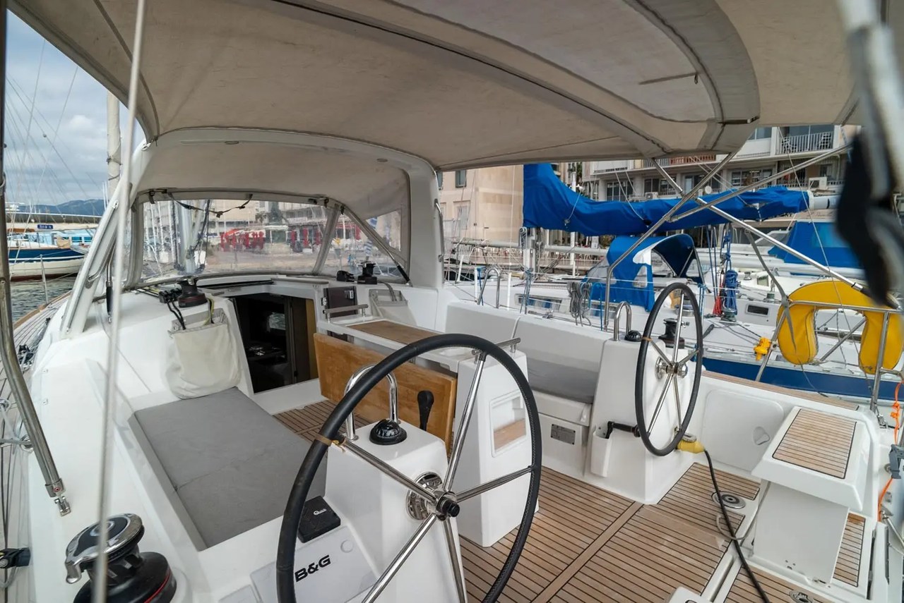 Oceanis 35.1 — photo 5