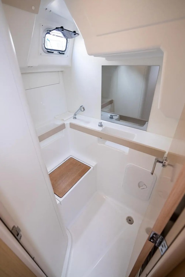Oceanis 35.1 — photo 11