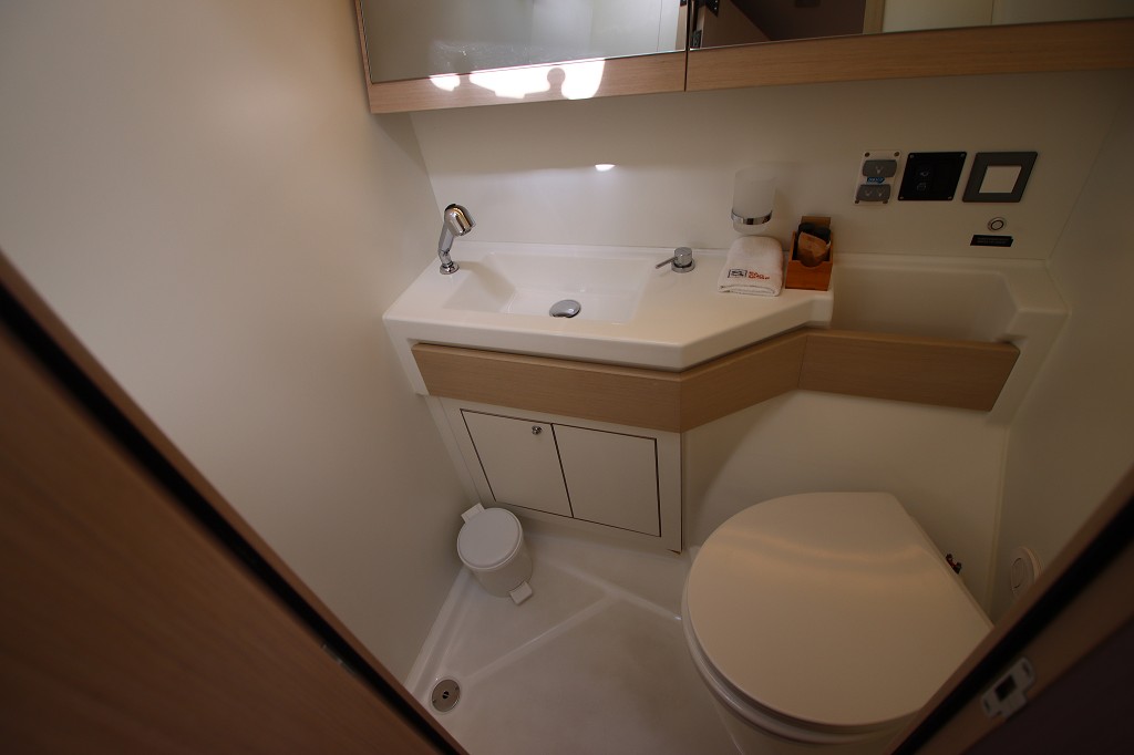 Oceanis 46.1 — photo 18