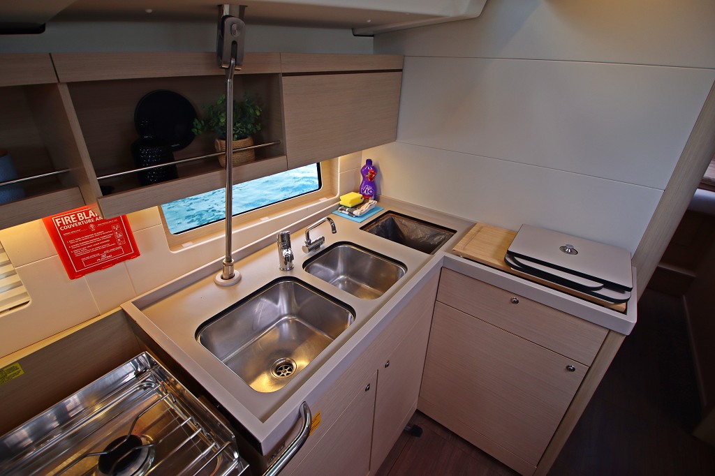 Oceanis 46.1 — photo 22