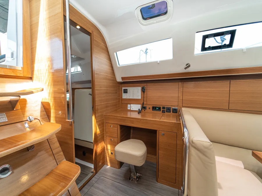 Elan Impression 45.1 - 3 cab. — photo 14