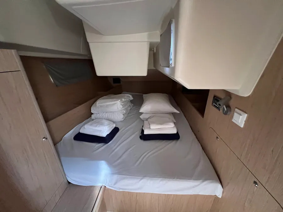 Oceanis 41.1 — photo 6
