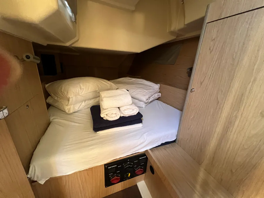 Oceanis 41.1 — photo 10