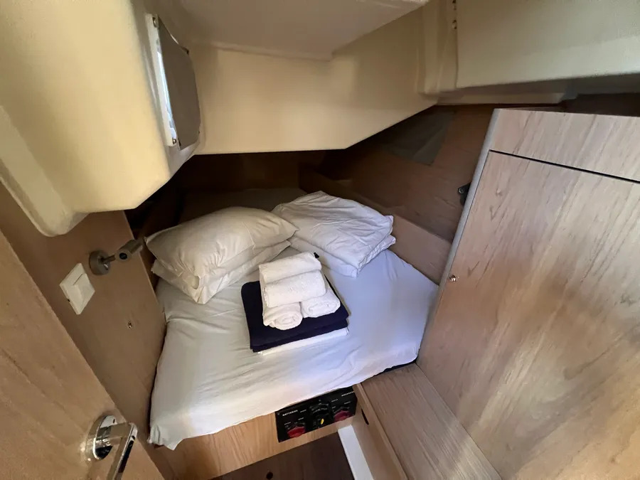 Oceanis 41.1 — photo 11