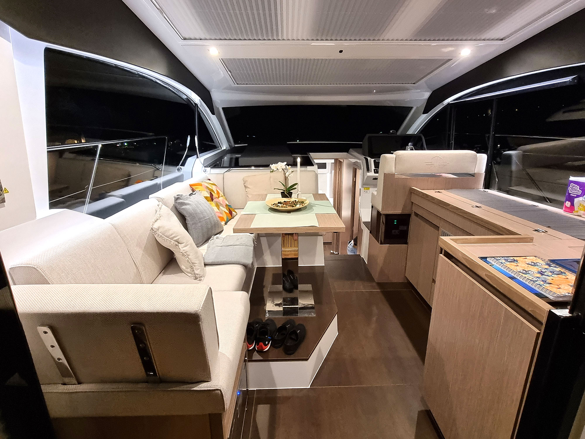 Sealine C390 — photo 18