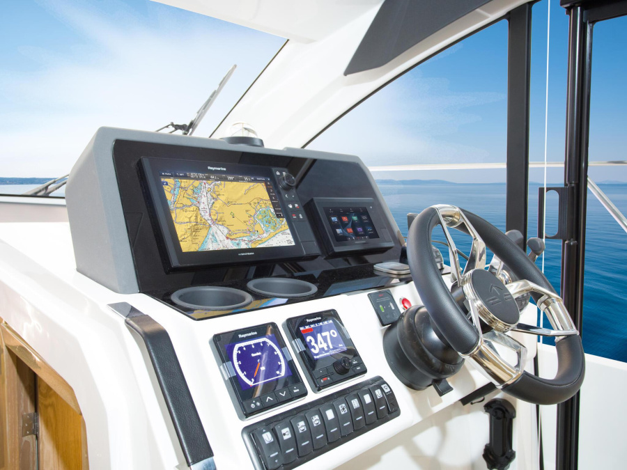 Sealine C390 — photo 26