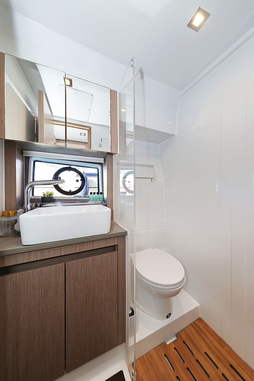 Sealine C390 — photo 34
