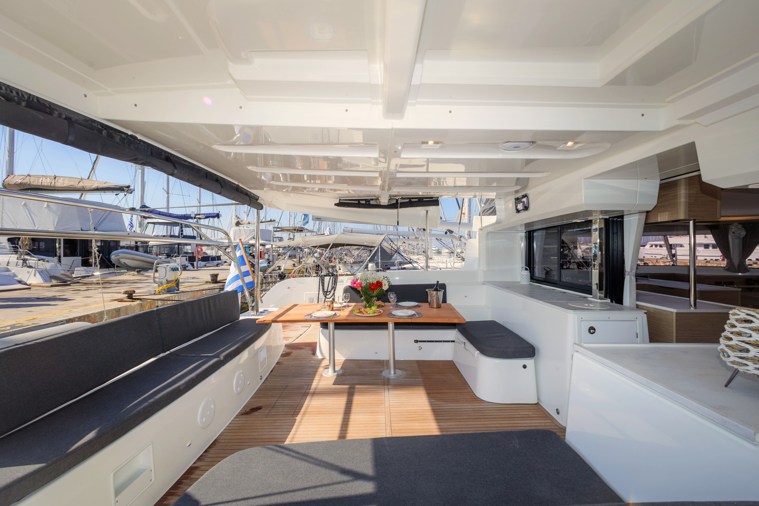 Lagoon 46 - 4 + 2 cab. — photo 12