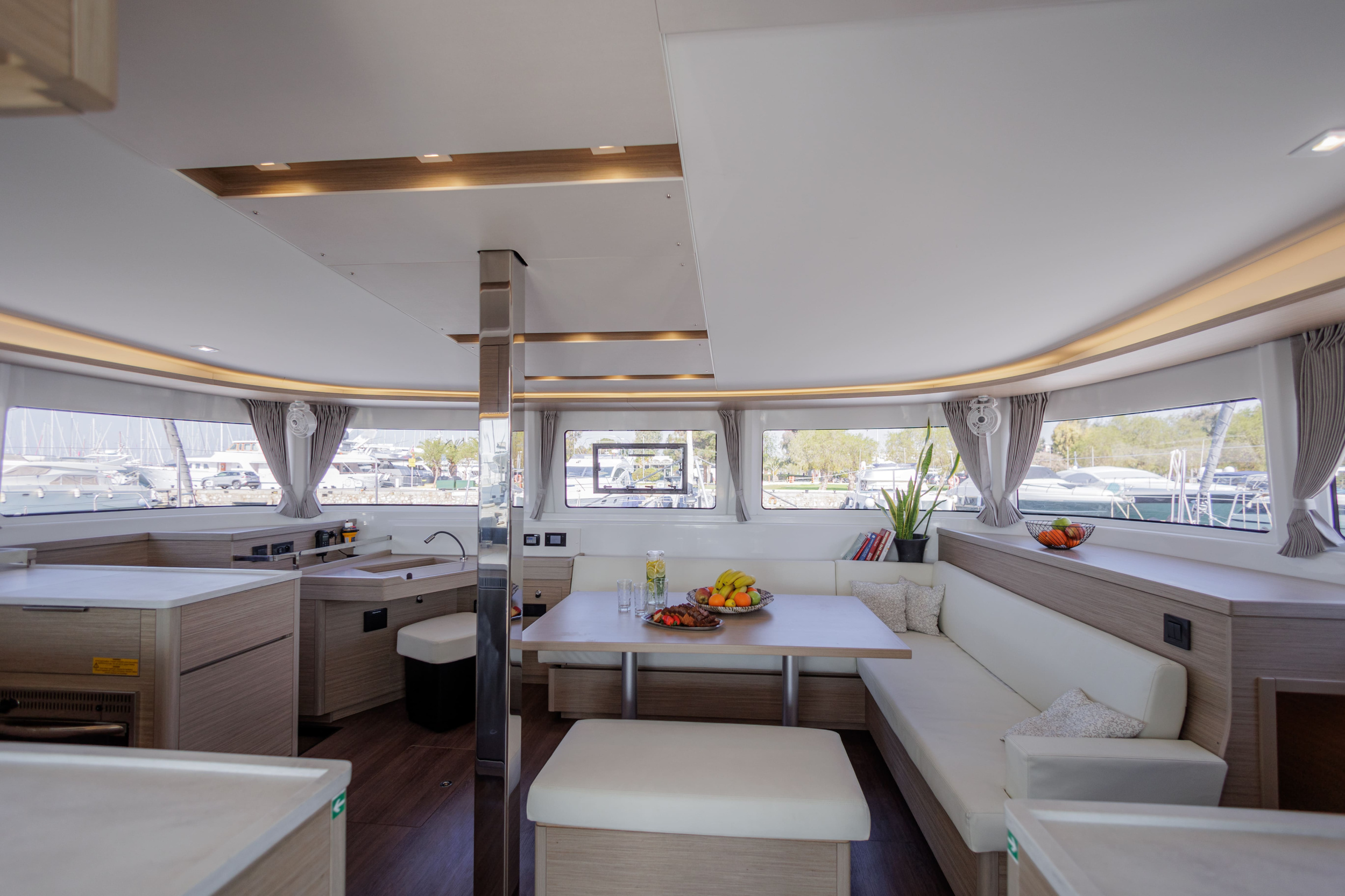 Lagoon 46 - 4 + 2 cab. — photo 14
