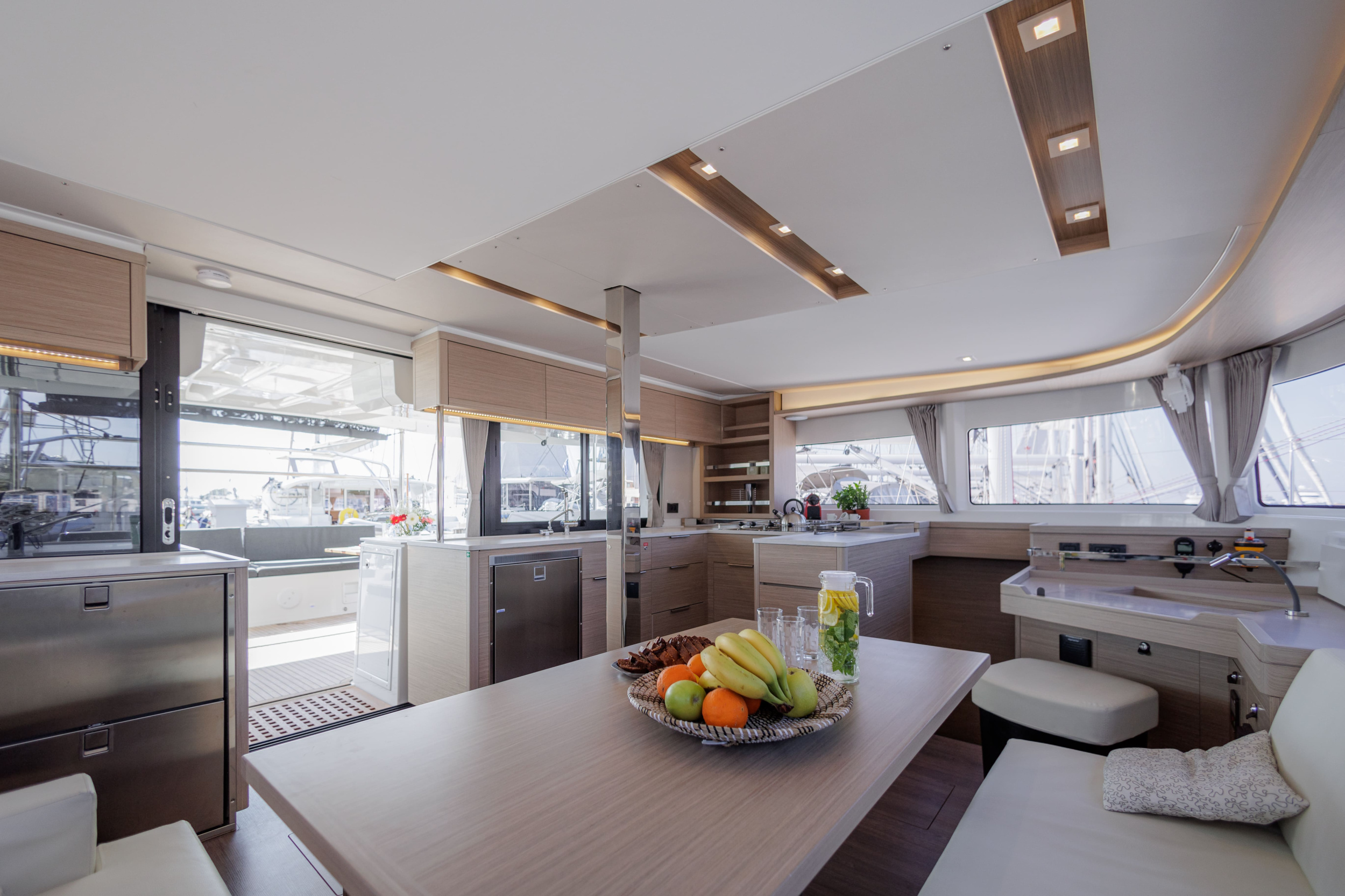 Lagoon 46 - 4 + 2 cab. — photo 17