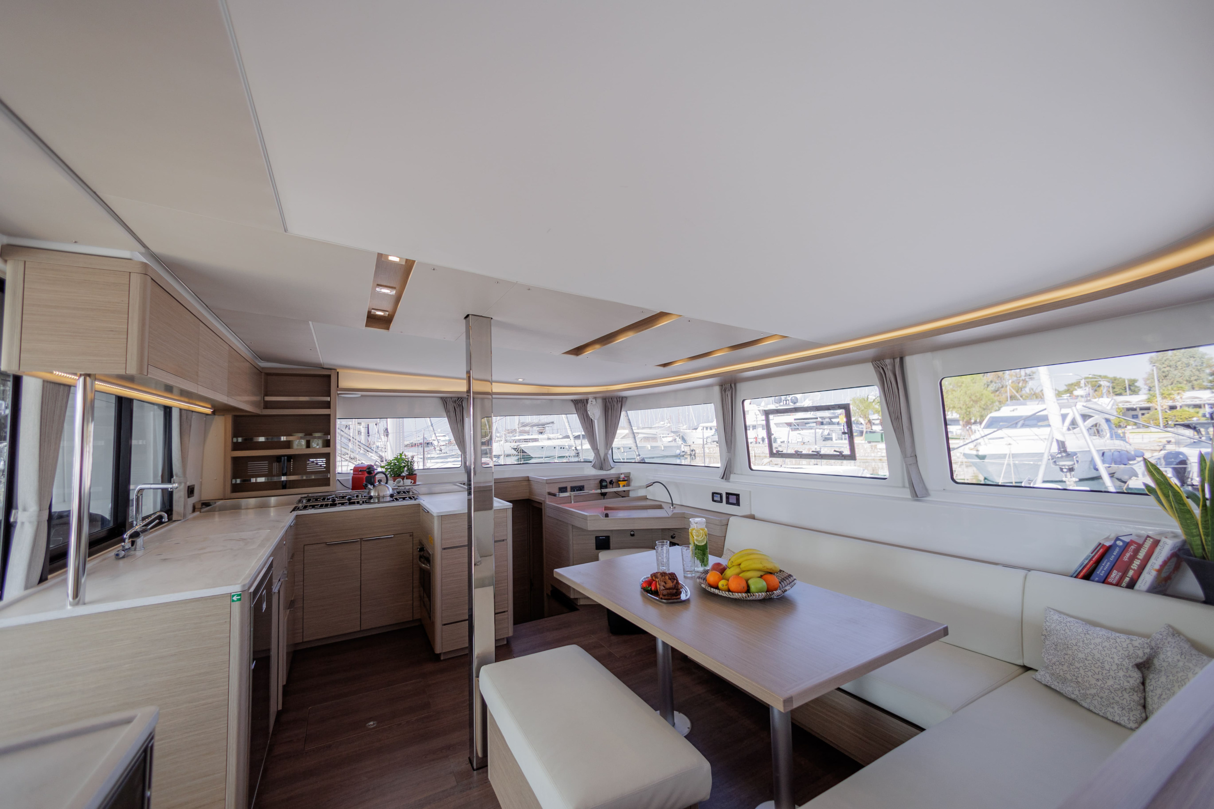 Lagoon 46 - 4 + 2 cab. — photo 18