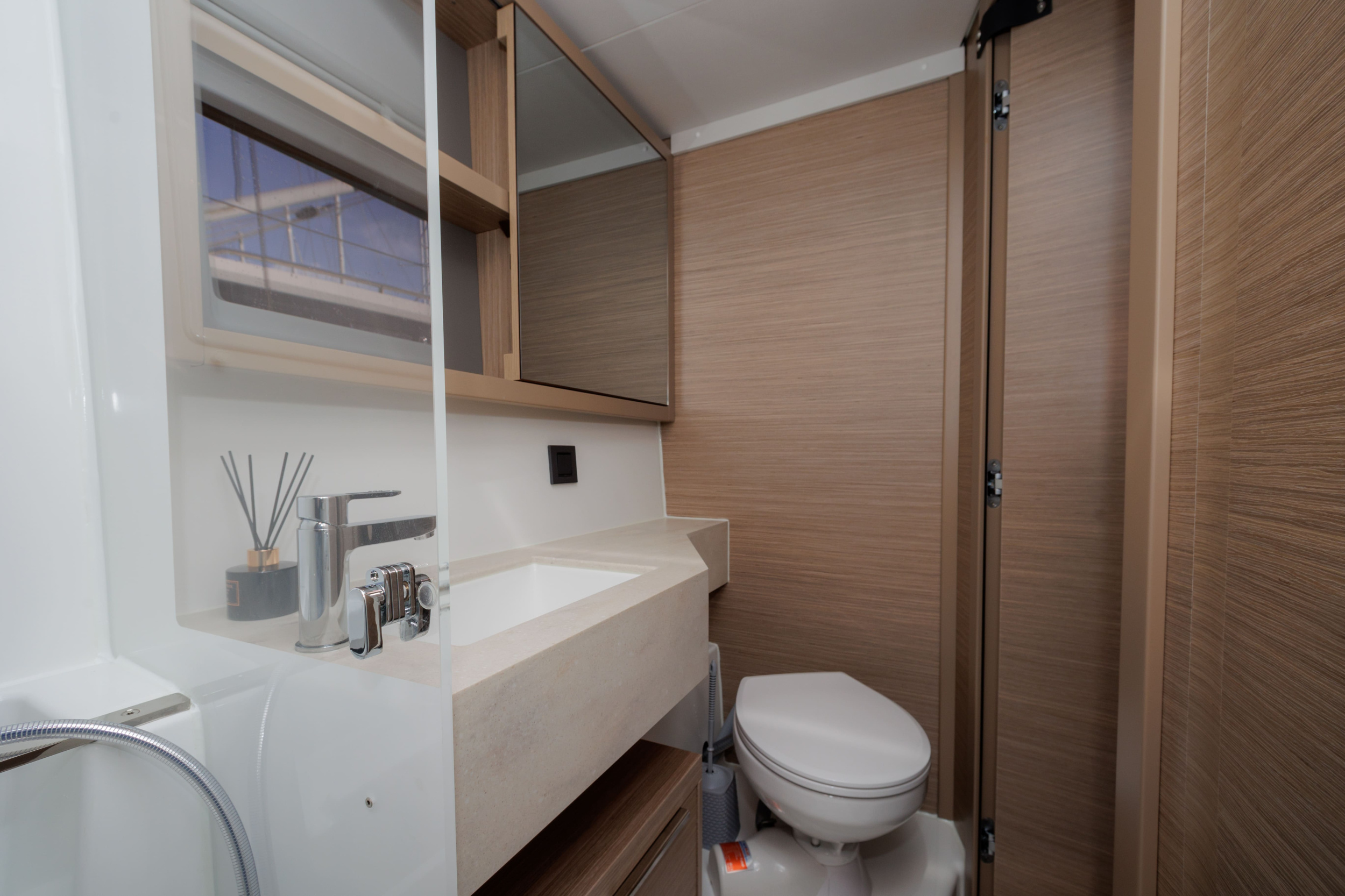 Lagoon 46 - 4 + 2 cab. — photo 27