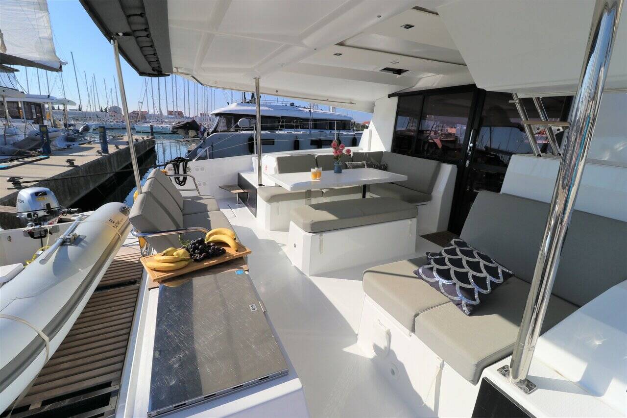 Fountaine Pajot Astrea 42 - 4 + 2 cab. — photo 6