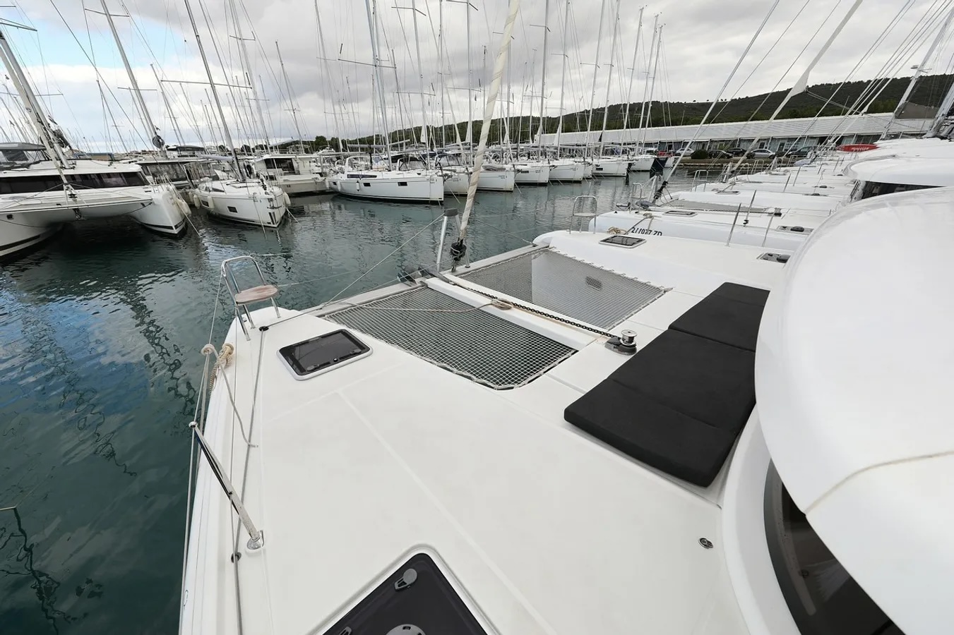 Lagoon 42 - 4 + 2 cab. — photo 11