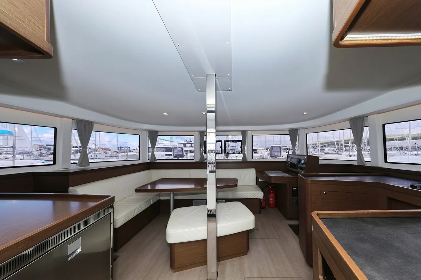Lagoon 42 - 4 + 2 cab. — photo 13