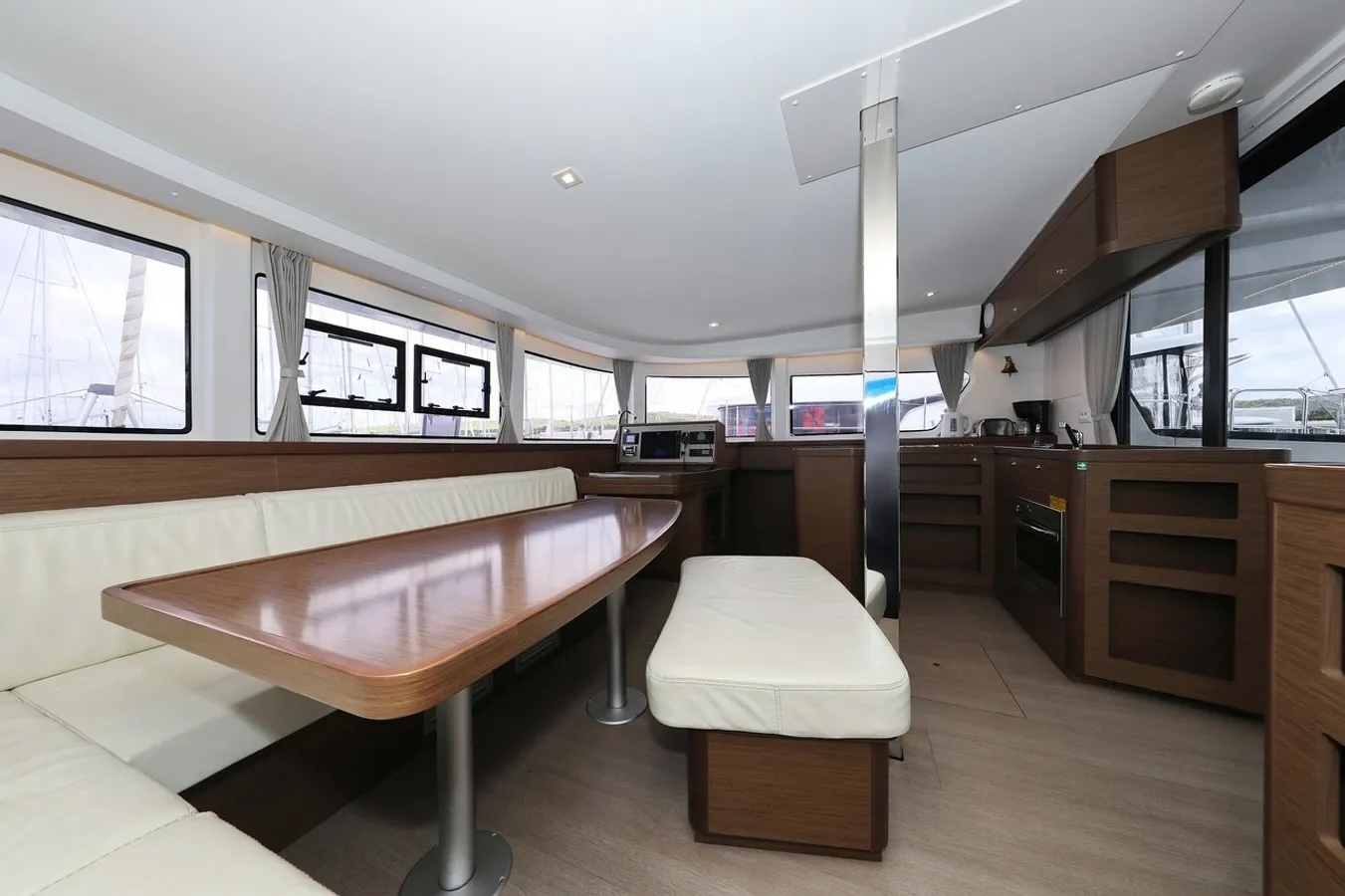 Lagoon 42 - 4 + 2 cab. — photo 14