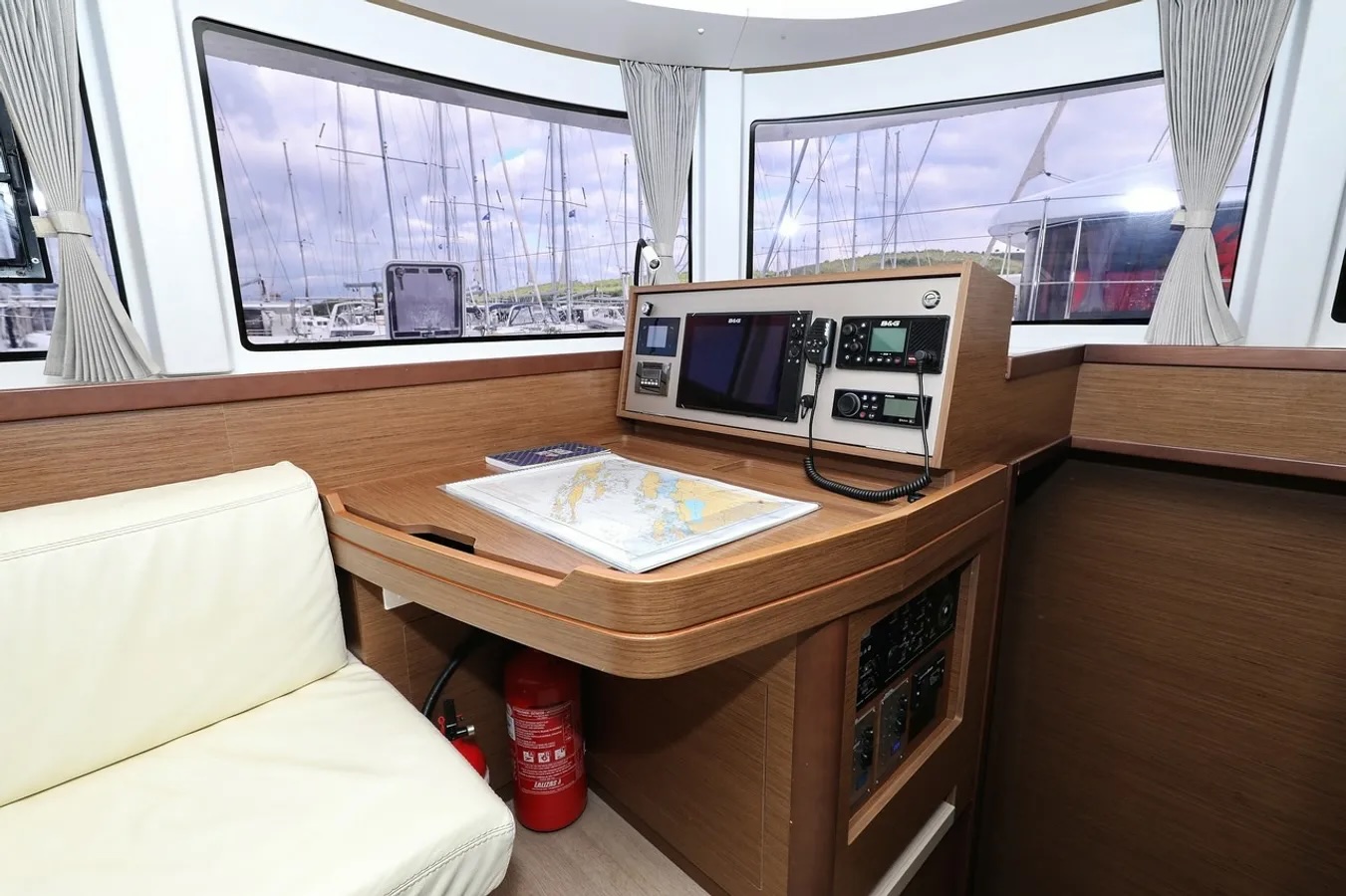 Lagoon 42 - 4 + 2 cab. — photo 16