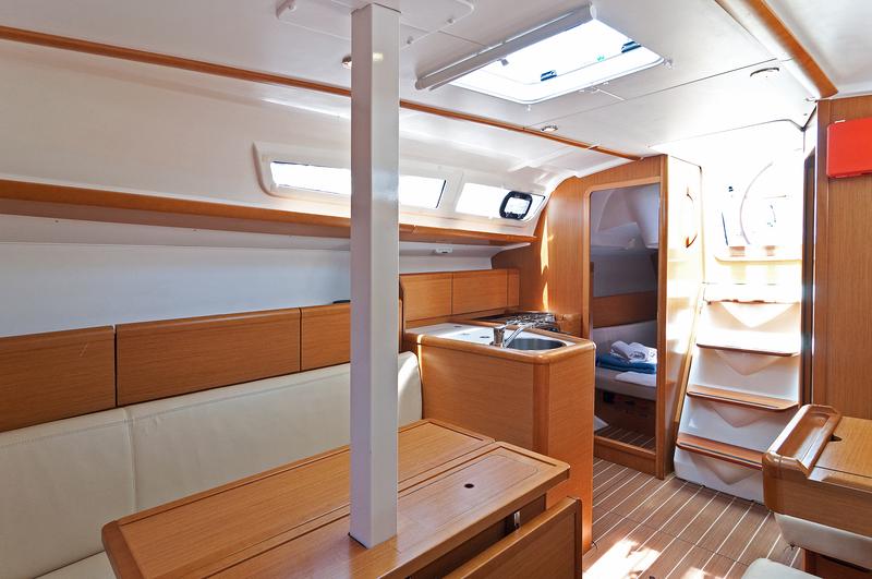 Sun Odyssey 33i - 2 cab. — photo 7