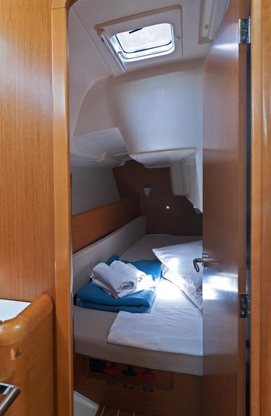 Sun Odyssey 33i - 2 cab. — photo 11