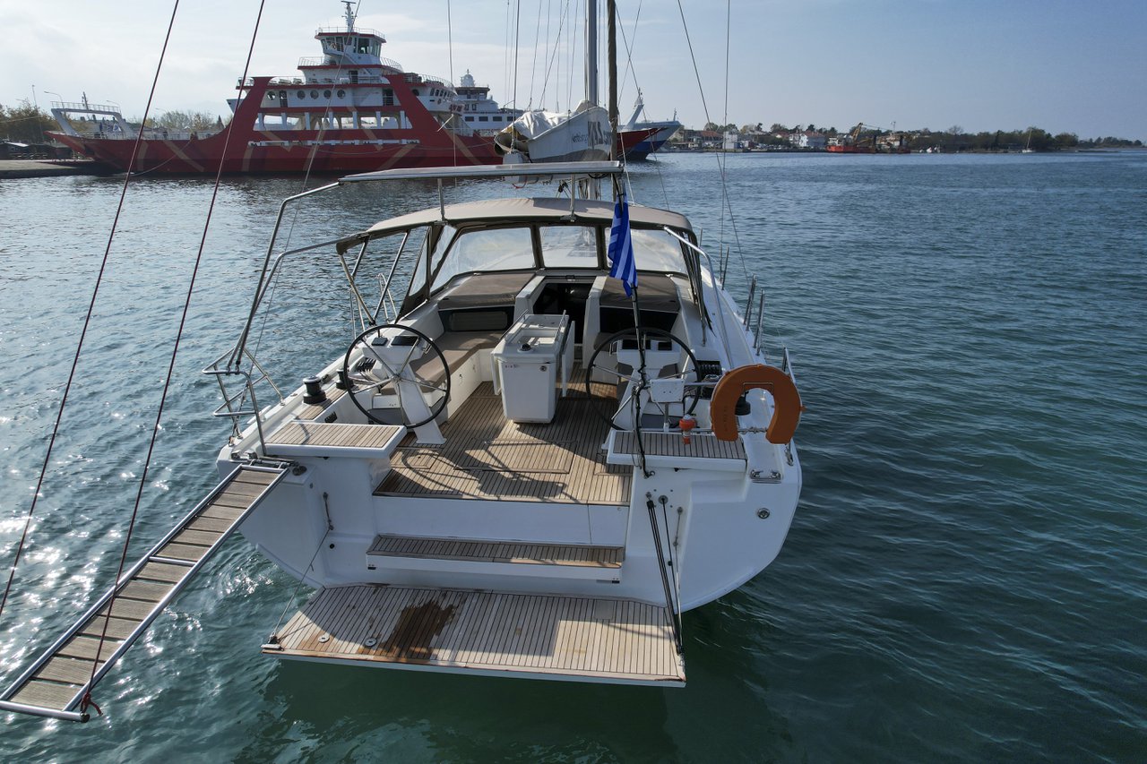 Oceanis 46.1 — photo 17