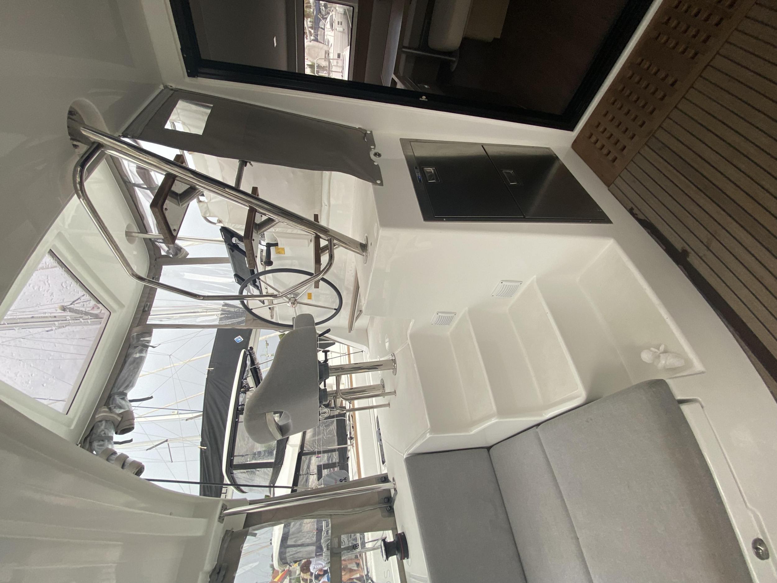 Lagoon 42 - 4 + 1 cab. — photo 7
