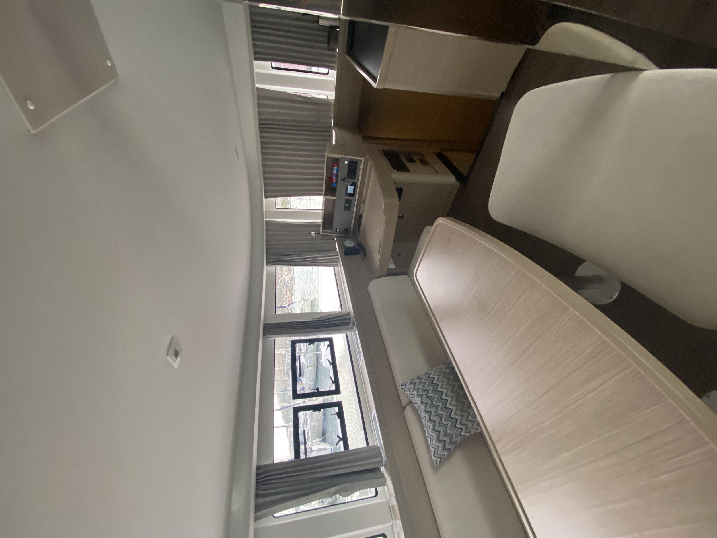 Lagoon 42 - 4 + 1 cab. — photo 11