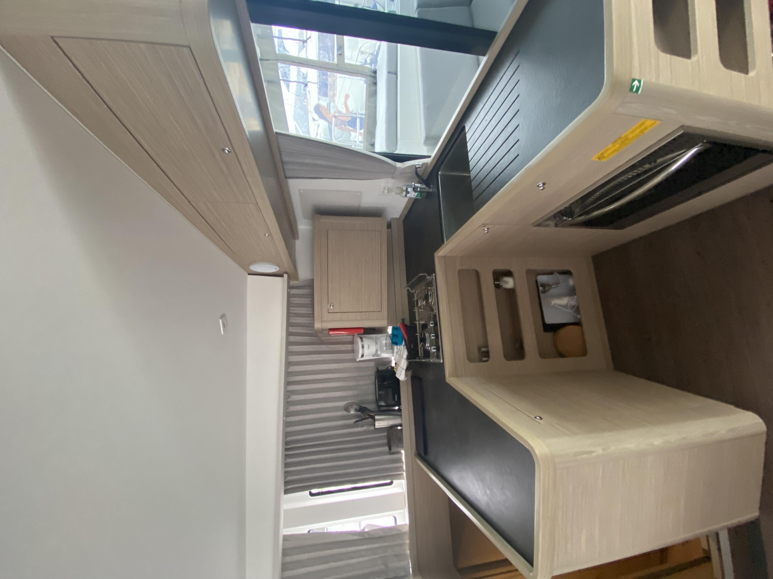 Lagoon 42 - 4 + 1 cab. — photo 13
