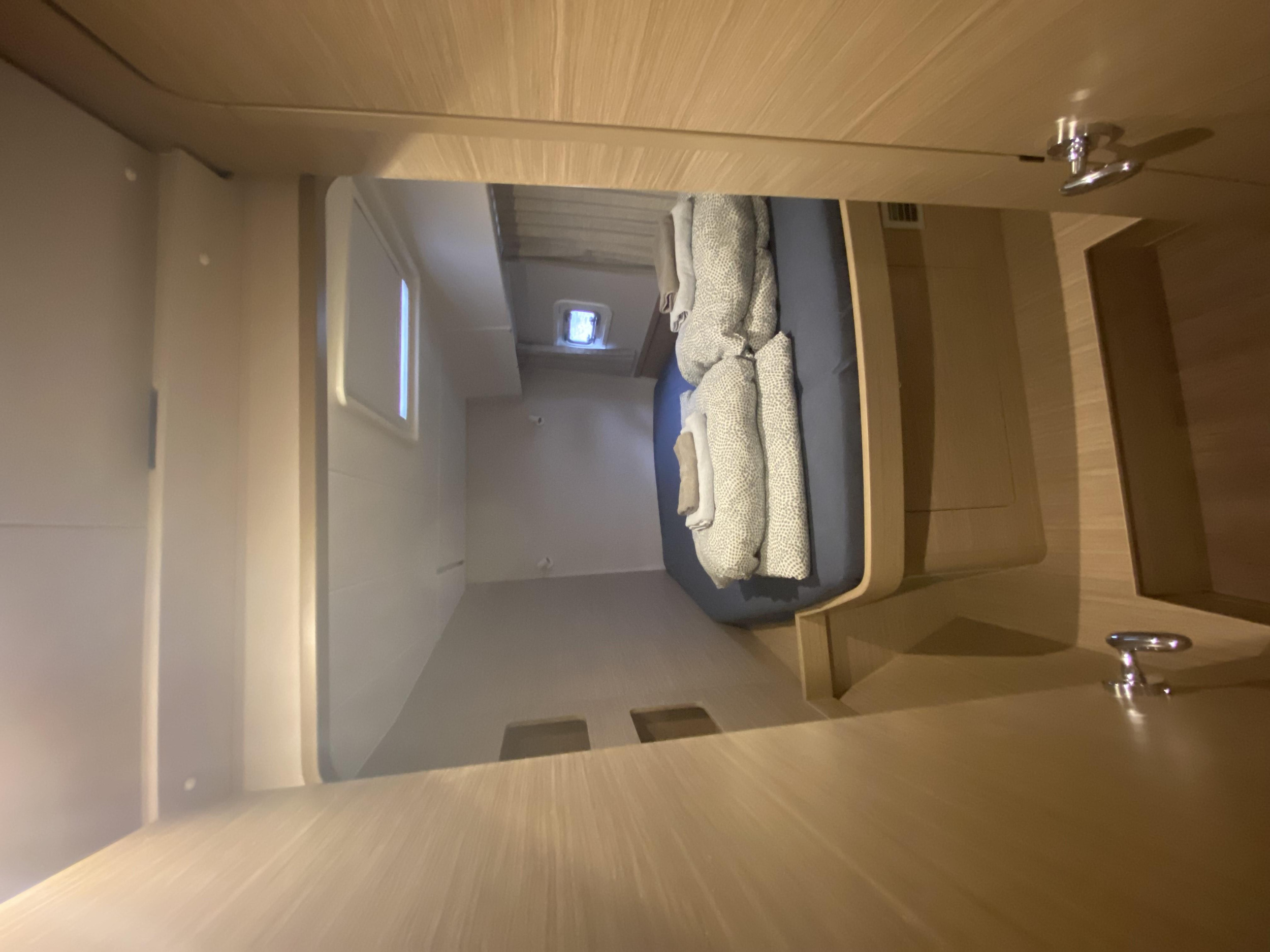 Lagoon 42 - 4 + 1 cab. — photo 17