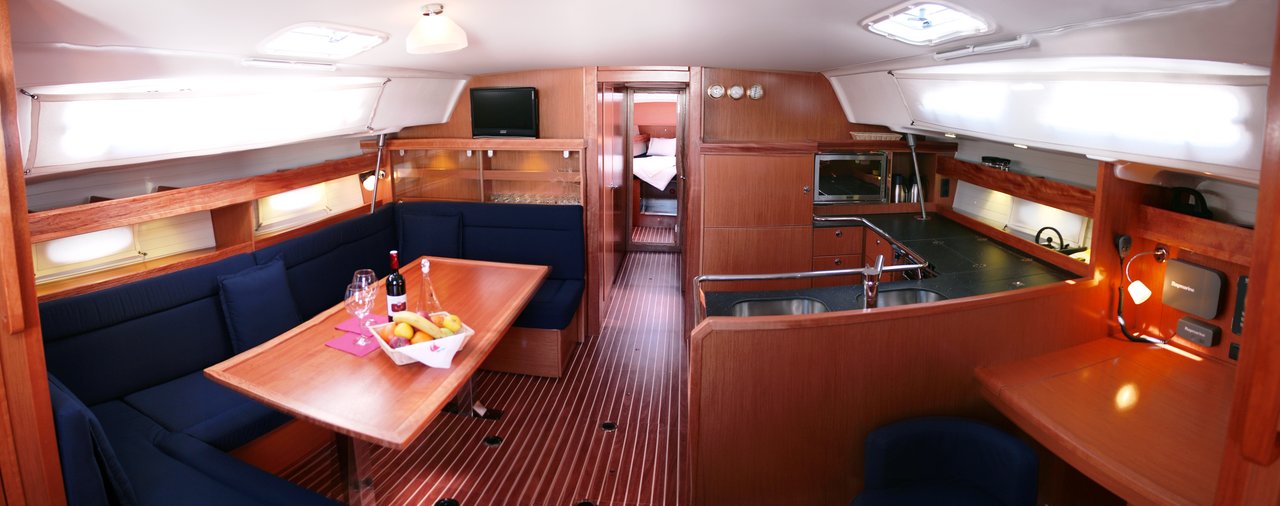 Bavaria 51 Cruiser — photo 3