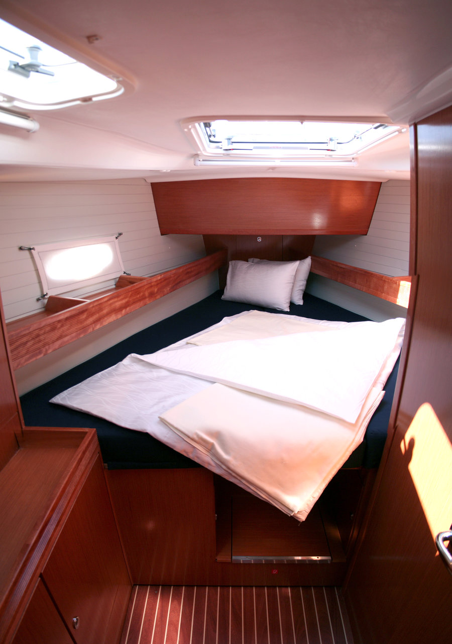 Bavaria 51 Cruiser — photo 9