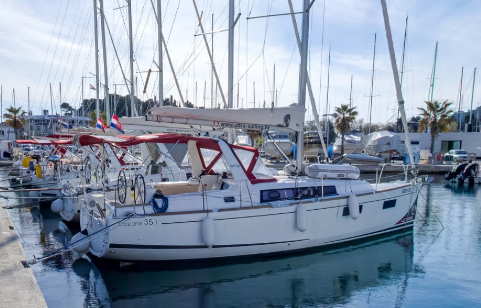 Oceanis 35.1 — photo 4