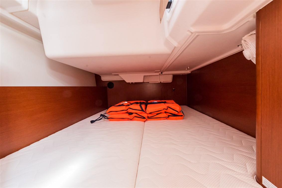 Oceanis 35.1 — photo 12