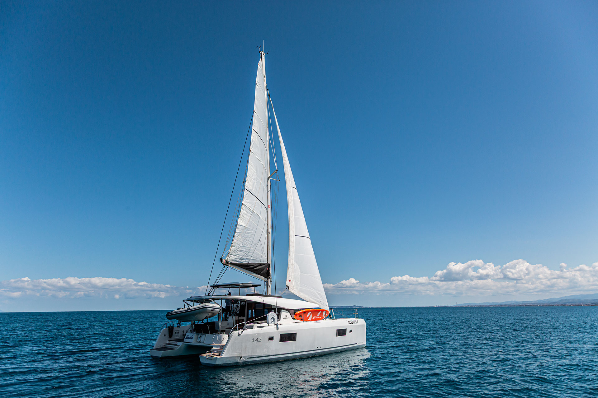 Lagoon 42 - 4 + 1 cab. — photo 1