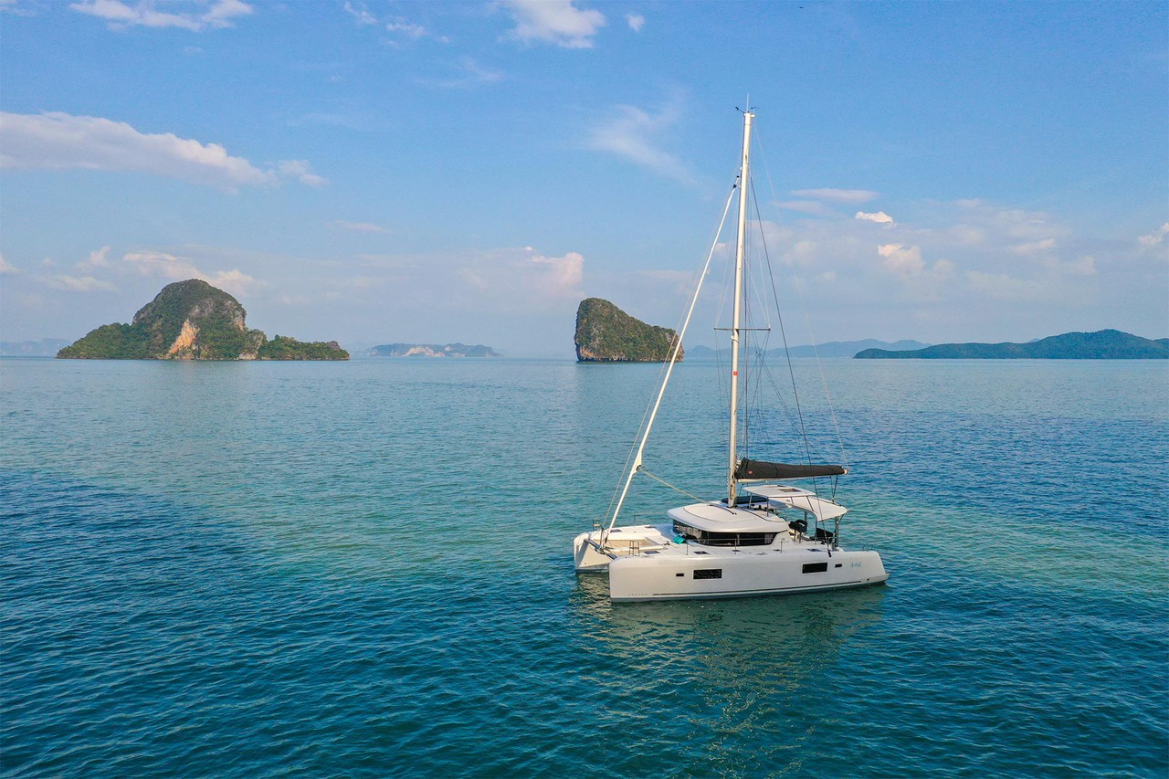 Lagoon 42 - 4 + 2 cab. — photo 4