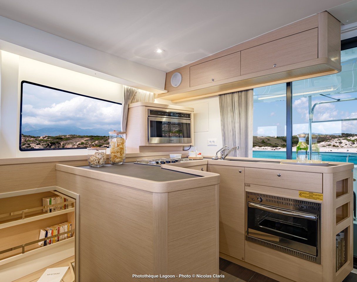 Lagoon 42 - 4 + 2 cab. — photo 15