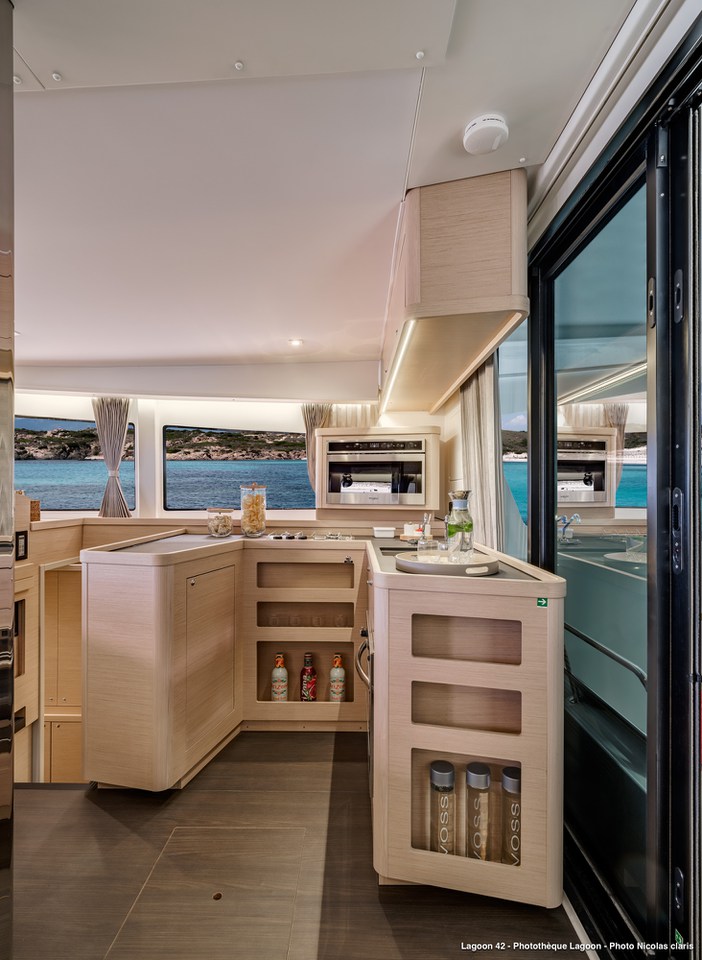 Lagoon 42 - 4 + 2 cab. — photo 15
