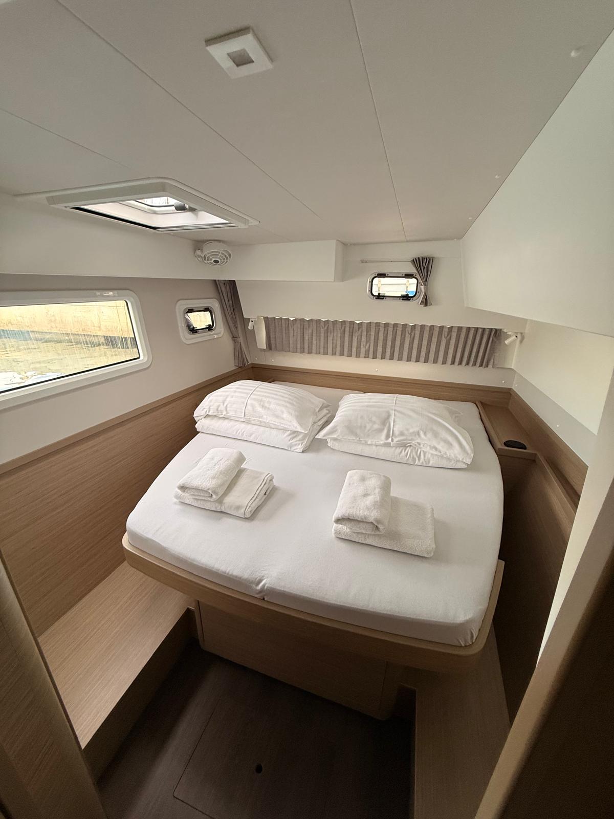 Lagoon 42 - 4 + 2 cab. — photo 6